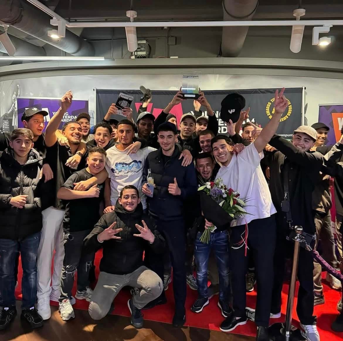 Saïd en Lody ambassadeurs van JP Vision, jongerenwerk Bos en Lommer